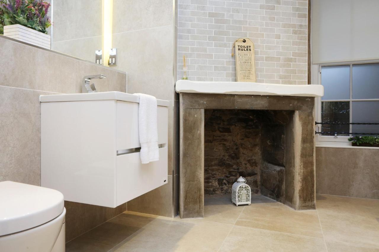Joivy Elegant Home At The Heart Of The Royal Mile EDI Buitenkant foto